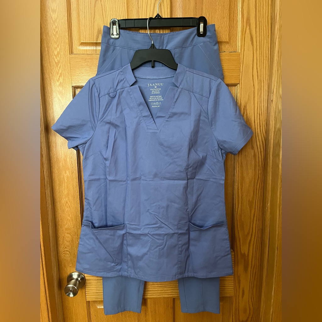 Jaanuu Scrub Pants And Scrub Top